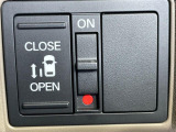 【パワースライドドア】スマートキーや運転席のスイッチでスライドドアの開閉が可能♪電動だから力を入れてドアを開ける必要が無く、小さいお子様でも、重い荷物を持っている時もラクに開け閉めできます♪