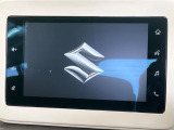 【ディスプレイオーディオ】お持ちのスマホやMP3プレイヤーとの無線接続で音楽再生が可能!コードで繋ぐわずらわしさも無く、手軽にお気に入りの音楽を楽しめます。