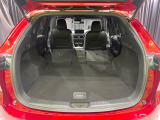 普段のお買い物や通勤、送迎等に十分な荷室スペースを確保しております。セカンドシートを倒すと、大きな荷物の積載も可能です♪