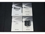 保証書・記録簿・取扱説明書と揃っていいます。キーの電池は新品にお取替えしてから納車させて頂きます。