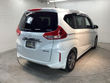 スライドドアなら狭い駐車場でもドアをぶつける心配がありません。ステップが低く乗り降りもしやすいです。