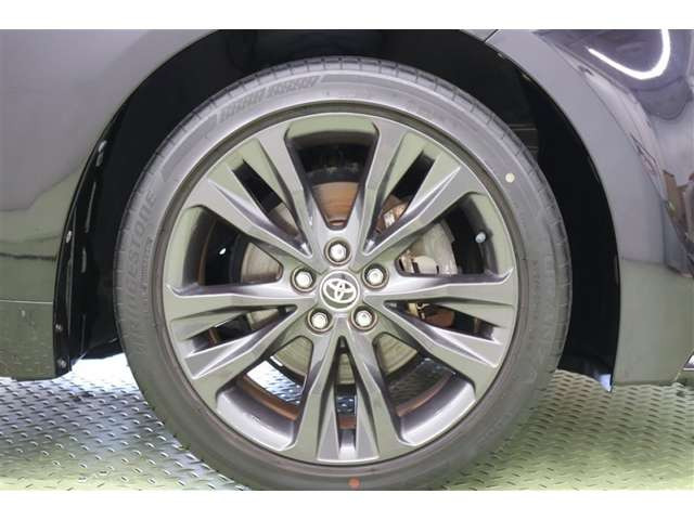 トヨタ カローラツーリング 1.8 ハイブリッド W×B E-Four 4WD の中古車