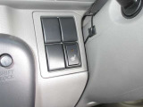 運転席シートヒーターが装備されています。