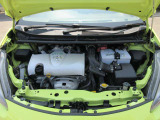 エンジンルームも清掃済み!また整備は当社の(株)広島マツダのディーラー工場にて、優秀なサービススタッフにて作業致しております♪