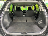 普段のお買い物や通勤、送迎等に十分な荷室スペースを確保しております。セカンドシートを倒すと、大きな荷物の積載も可能です♪