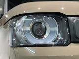 LEDヘッドライトは、点灯の瞬間から最大光量を発揮し、突然暗くなるトンネルなどでの安定感を高めます。
