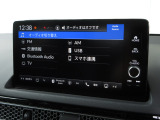 ナビゲーションはホンダコネクトディスプレイを装着しております。AM、FM、Bluetooth、フルセグTVがご使用いただけます。初めて訪れた場所でも道に迷わず安心ですね!