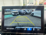 バックをするとき自動でリアの様子が映る『リアカメラ』付き!画面で確認しながらバックができますから安心ですね。でも、目視も大切ですよ!安全第一でお願いします!