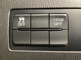 信号待ちなどで無駄なガソリンを節約するi-stopはもちろん、TCS(トラクションコントロールシステム)&DSC(横滑り防止機構)で安全運転をサポート!