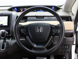 【運転席まわり】Honda独自の設計思想に基づき、自然に手を伸ばした先に操作したいものがあるようレイアウトを追求 !