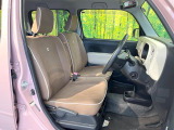 運転席シート廻りは使用感も少なく、良好な状態となっています。前オーナー様が丁寧に使っていたことがよくわかりますね。