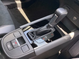 ホンダカーズ三重では、お客様に安心してお乗り頂く為に商品化工場にて、入念なボディ洗浄・磨き・室内清掃(除菌・消臭等)を丁寧に施し、展示しております。