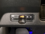 ハンドルの左下にETCがついています。高速道路の料金所の通過も楽々です。カードの取り出しもしやすい場所についています。