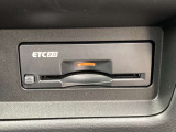 ETC2・0 ナビゲーションと連動モデル。充実したETC機能に加えて、ITSスポットとの高速、大容量、双方向の通信が可能で、次世代の運転支援サービスを受けることができます。