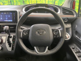 【純正革巻きステアリング】上質な革を使用することで、手にしっかり馴染みとても運転しやすいハンドルです♪