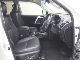 見通しのよいすっきりとした視界で、誰でも運転しやすいです。運転のしやすさは疲れにくさにも繋がりますよ♪
