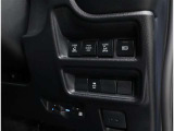 電動のスライドドアで楽々スムース!運転席からも開閉の操作もできます♪キーのスイッチひとつで自動開閉できる便利な機能もついてます♪