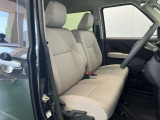 車を運転する際には運転席の存在は欠かせません。しっかりとチェックしたいポイントですね。
