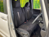 運転席シート廻りは使用感も少なく、良好な状態となっています。丁寧に使われていたことがよくわかりますね。