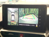 【パノラミックビューモニター】専用のカメラにより、上から見下ろしたような視点で360度クルマの周囲を確認することができます☆死角部分も確認しやすく、狭い場所での切り返しや駐車もスムーズに行えます。