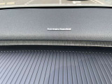 1040Wの、ハーマンカードプレミアムサウンドシステムのセンタースピーカーです。