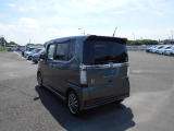 新車ディーラーの中古車コーナーです。保証・整備料金は車両価格に含まれております。諸費用まで入った支払総額は魅力的な価格になっていると思います。