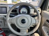 運転時に使用する部分になります。握りやすく、回しやすいかが運転ストレスを左右しますね。