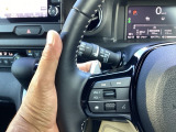 マニュアル車のような感覚で、ワインディングロードでも車を操れるパドルシフト付きです。長い下り坂でのエンジンブレーキや、高速道路の合流の際の加速も思いのままに操ることができ楽しめます