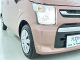 明るいライトが夜道を明るく照らしてくれます。 運転する上で、道路状況をいかに早く認識できるか重要なポイントです。 白色光が暗い道も明るく照らしてくれますよ。