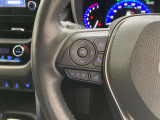 運転中、オーディオの操作をしてて、ハッとしたことはありませんか?ステアリングスイッチは、運転中でもハンドルでオーディオの操作が可能です。安全なドライブをサポートします。
