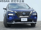 アダプティブLEDヘッドライト。フロントカメラで前方の状況を検知し対向車や先行車に眩しい思いをさせることなく必要なところだけを遠くまで照射します。