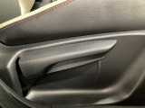 運転席にはドライバーの体型や好みに応じて前後方向だけでなく、高さの調整ができるシートリフターを装備!