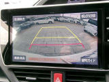 バックガイドモニターで、後方を確認しながら安心して駐車することができます。運転初心者も熟練者も必須の機能ですよ!
