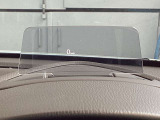 アクティブドライビングディスプレイ装備しており、自車のスピードや、必要不可欠な標識の検知で、映し出してくれます!