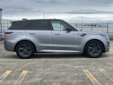【プライバシーガラス 】プライバシーガラスにより車全体を引き締まった印象にします。もちろん防犯にもつながります。