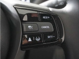 ◆アダプティブクルーズコントロール◆予め設定した車速内でクルマが自動的に加減速。前走車との適切な車間距離を維持しながら追従走行します。【LKAS】車線維持支援システムでステアリング操作を支援。