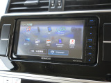 ナビゲーションはケンウッドメモリーナビ(MDV-S706W)を装着しております。AM、FM、CD、DVD再生、Bluetooth、フルセグTVがご使用いただけます。初めて訪れた場所でも安心ですね!