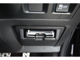 ETCは運転席インパネ右下に専用カバーによって埋め込まれています。