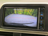 【バックカメラ】駐車時に後方がリアルタイム映像で確認できます。大型商業施設や立体駐車場での駐車時や、夜間のバック時に大活躍!運転スキルに関わらず、今や必須となった装備のひとつです!