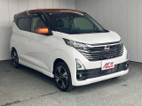 普通車は「サービスカーエムズ 本店」、軽自動車は「サービスカーエムズ 交差店」からお探し頂けます。