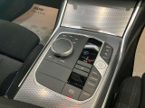 【プッシュスタート】プッシュスタートの最大のメリットは「防犯対策」です。スマートキーと車のIDが合致しないとエンジンは始動させることができません。