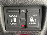 【両側パワースライドドア】スマートキーや運転席のスイッチで後席両側スライドドアの開閉が可能♪電動だから力を入れてドアを開ける必要が無く、小さなお子様でも簡単に開け閉めでき快適です♪