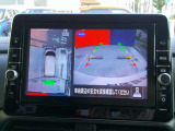 【アラウンドビューモニター】空から見下ろした映像がナビ画面にて確認可能です。駐車もラクラクですよ♪