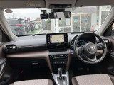 【運転席・インパネまわり】ハンドル・シート・フロアーなど隅々までプロによるクリーニング済み☆彡キレイな車内でドライブが一層快適にお楽しみいただけます!!