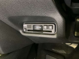 ハンドルの左下にETCがついています。高速道路の料金所の通過も楽々です。 カードの取り出しもしやすい場所についています。