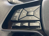 手元でナビの音量調整等が出来るのでナビの操作によるわき見運転を防止することが出来ます。