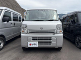 私たちは販売だけのお店では ありません。ご購入後のメンテナンスや車検、もしもの事故の際の対応など、お客様を末永くサポートさせていただくために『近隣のお客様限定』でお車をご案内させていただいております。