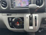 【運転席操作部】運転に役立つ機能ばかり!快適なドライブにしてくれること間違いなし!!
