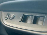 運転席窓操作部スイッチの画像です。