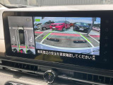 アラウンドビューモニター装備です。小さなお子様も見逃さないのでお出かけ時も安心です。
